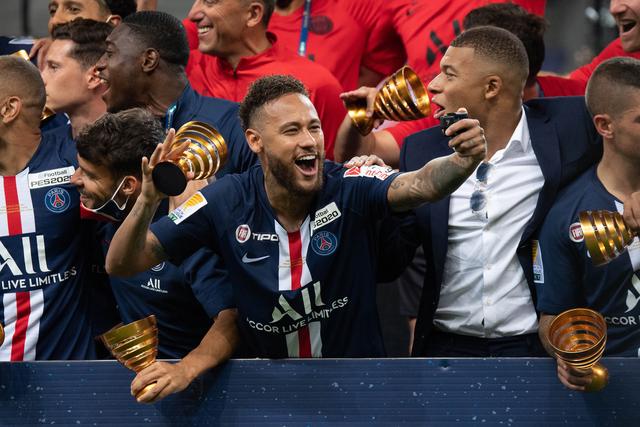 曼联新帅救火首战磕曼城 遭数据看衰平局都难